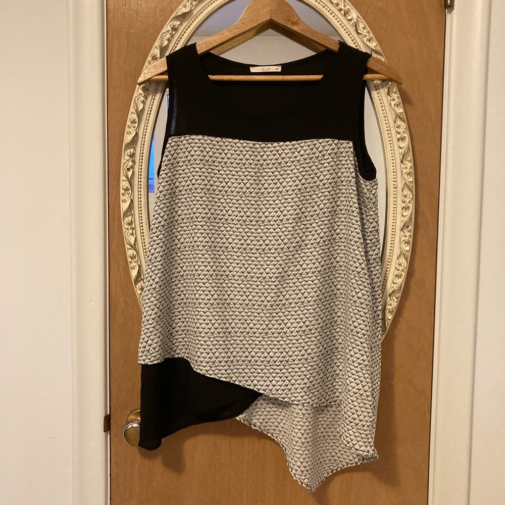 Le Lis Patterned Blouse